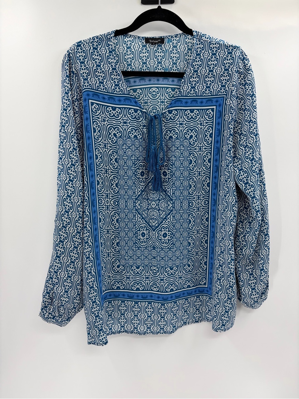 Tolani Blue Silk Medallion Print Boho Tassel Tie Blouse boho Top size large
